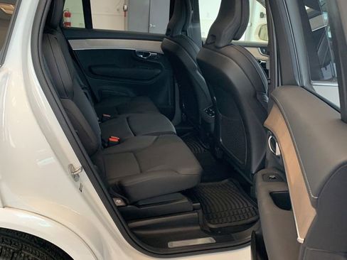 Used 2025 Volvo XC90 B6 Plus AWD/4WD image 19