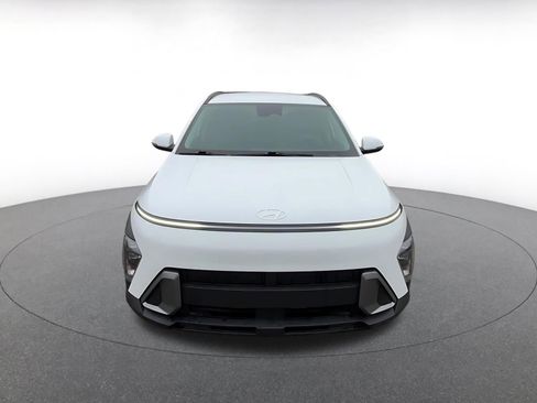 Used 2025 Hyundai Kona SEL image 4