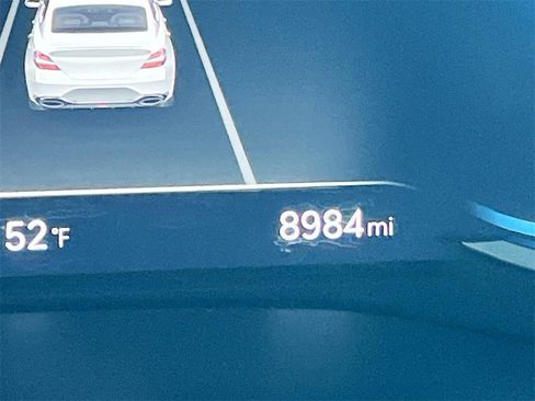 Used 2024 Genesis G70 3.3T Advanced image 12