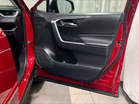 Used 2025 Toyota RAV4 XLE Premium image 12