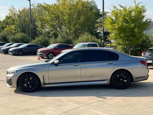 Used 2022 BMW 750i xDrive w/ Executive Package AWD/4WD image 6