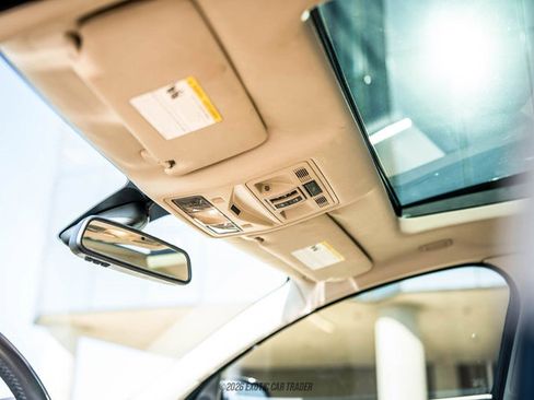 Used 2012 Jaguar XJ RWD image 61