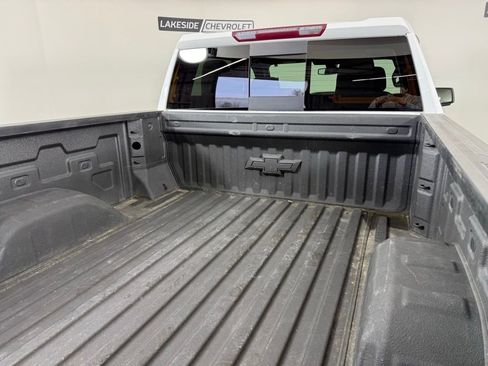 Used 2019 Chevrolet Silverado 1500 LTZ w/ LTZ Premium Package AWD/4WD image 12