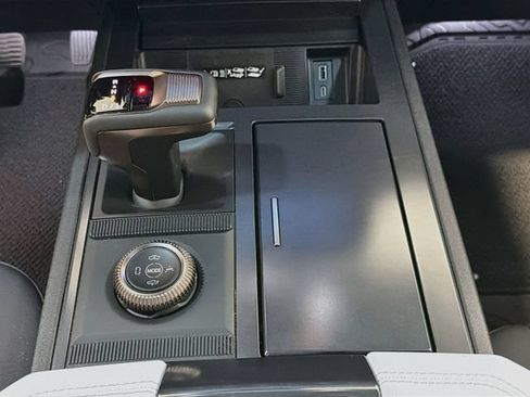 Used 2024 GMC Hummer EV 3X w/ Omega Edition AWD/4WD image 16