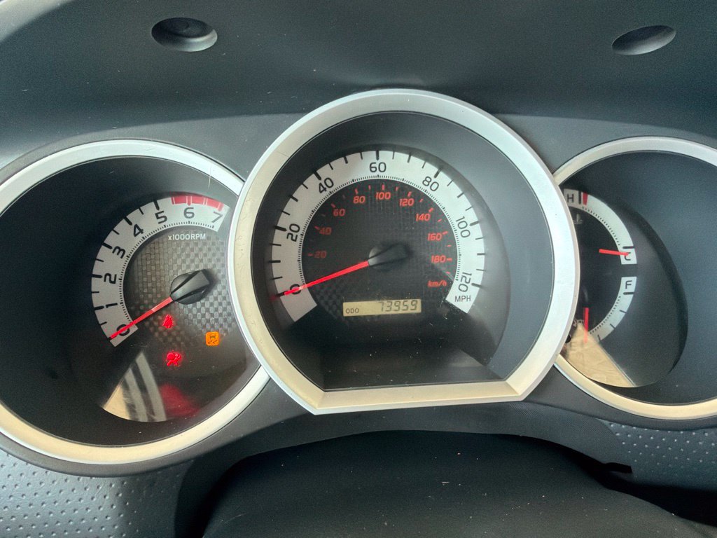 Used 2014 Toyota Tacoma PreRunner w/ Convenience Package RWD image 8