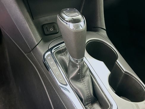 Used 2019 Chevrolet Cruze LT FWD image 23