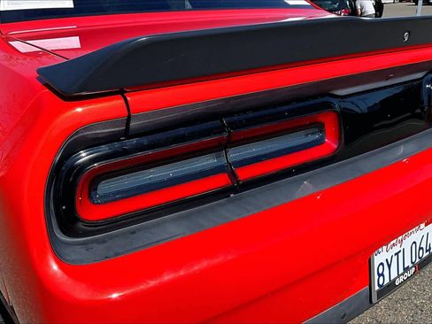 Used 2016 Dodge Challenger R/T Scat Pack w/ Leather Interior Group image 27