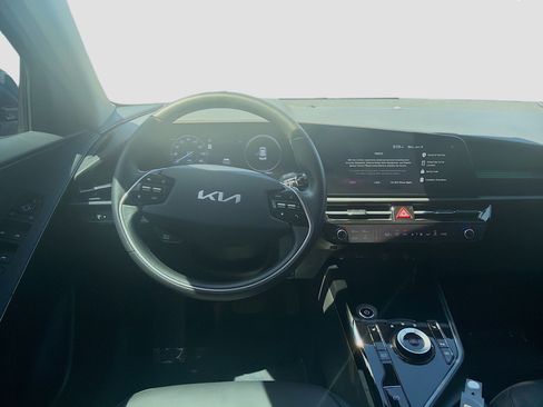 Used 2024 Kia Niro Wind FWD image 18