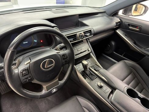 Used 2019 Lexus IS 300 F Sport w/ F Sport Package image 28