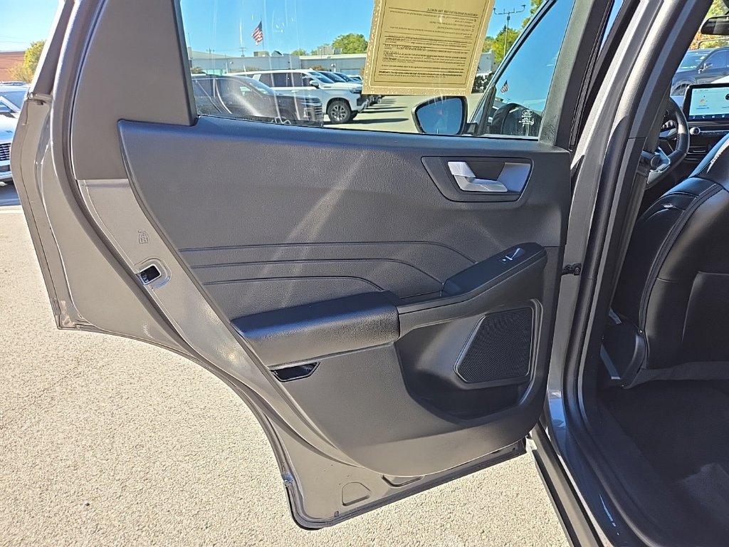 Used 2025 Ford Escape ST-Line Select AWD/4WD image 35