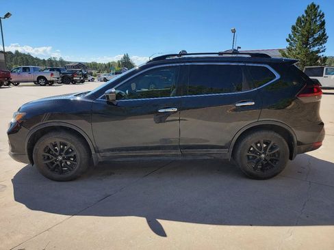 Used 2018 Nissan Rogue SV AWD/4WD image 8
