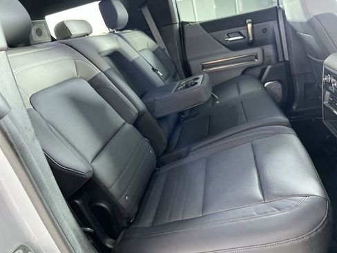 Used 2025 GMC Hummer EV 3X w/ LPO, Sport Package AWD/4WD image 28