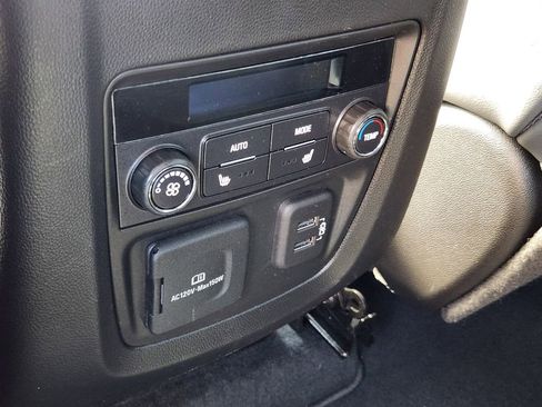 Used 2024 Buick Enclave Premium image 20