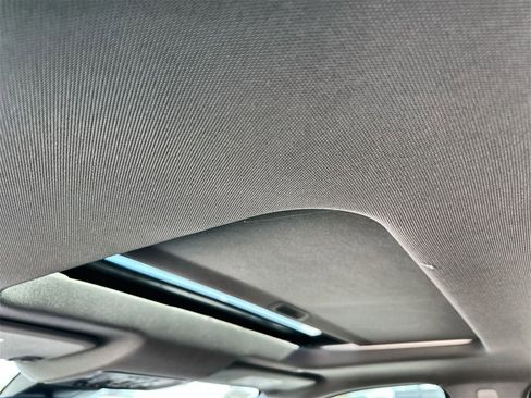 New 2026 GMC Sierra 1500 SLT image 19