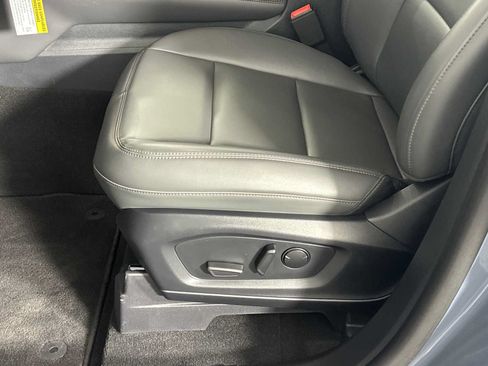 Used 2026 Ford Explorer Active w/ Active Comfort Package RWD image 9