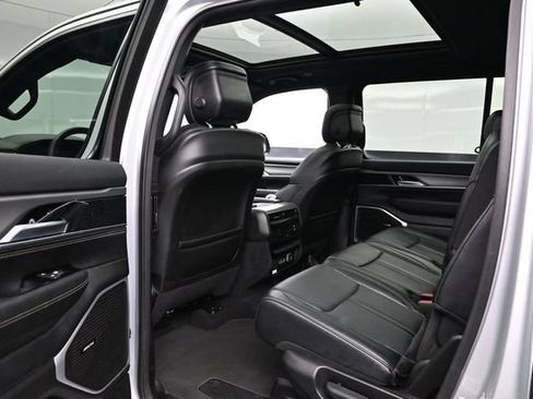 Certified 2024 Jeep Wagoneer Series II AWD/4WD image 21
