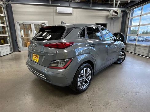 Used 2023 Hyundai Kona Limited FWD image 5