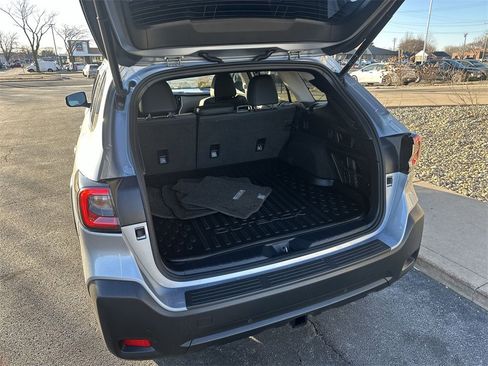 Used 2023 Subaru Outback Onyx Edition image 20