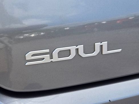Used 2024 Kia Soul LX FWD image 16