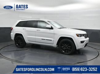 Used 2020 Jeep Grand Cherokee Altitude AWD/4WD video 1