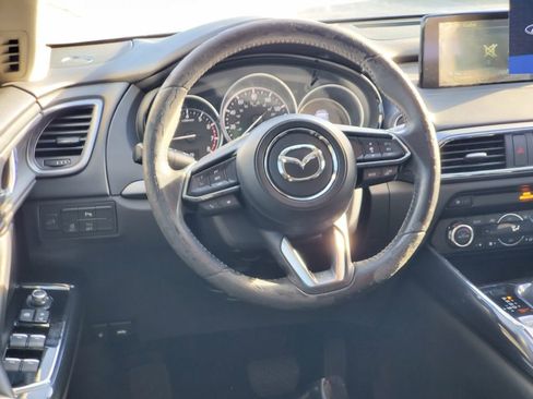 Used 2018 MAZDA CX-9 Touring w/ Touring Premium Package image 5
