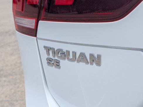 Used 2019 Volkswagen Tiguan SE w/ Panoramic Sunroof Package FWD image 29