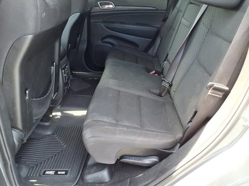 Used 2021 Jeep Grand Cherokee Freedom Edition AWD/4WD image 15