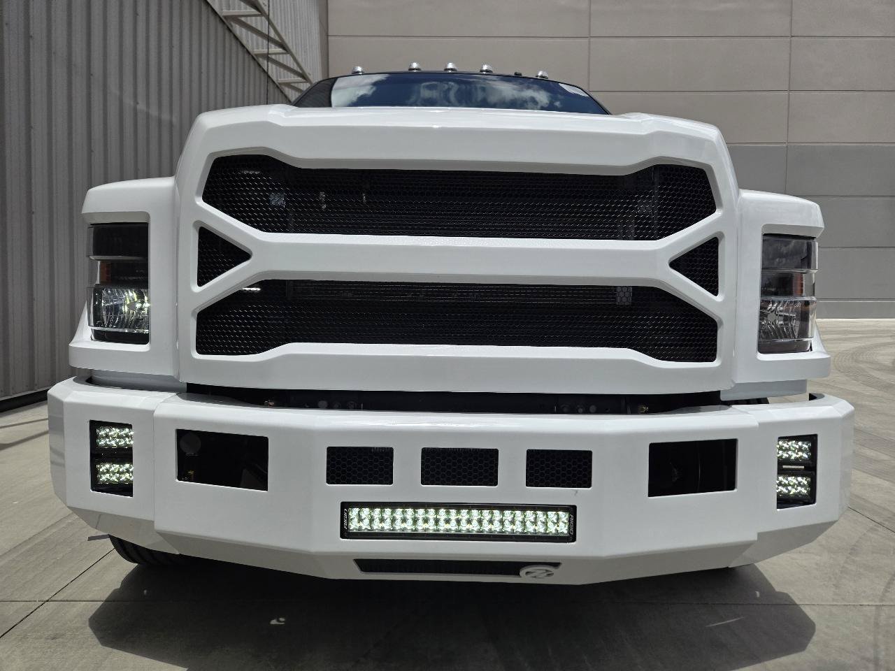 Used 2026 Ford F650 2WD Crew Cab Super Duty image 22