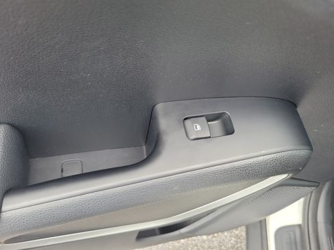 Used 2020 Kia Soul LX FWD image 16