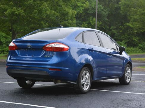 Used 2019 Ford Fiesta SE FWD image 5