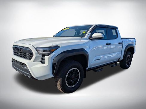 Used 2024 Toyota Tacoma TRD Off-Road image 8