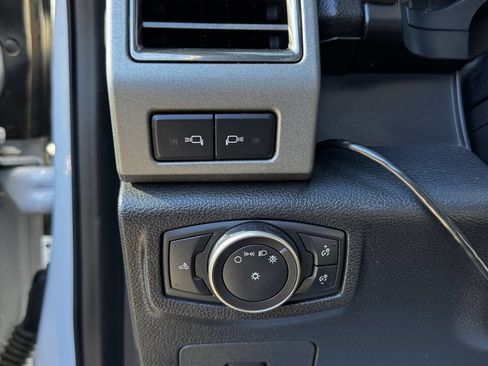 Used 2017 Ford F150 Raptor w/ Equipment Group 802A Luxury image 26