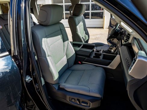 Used 2024 Toyota Tundra SR5 w/ SR5 Premium Package image 30