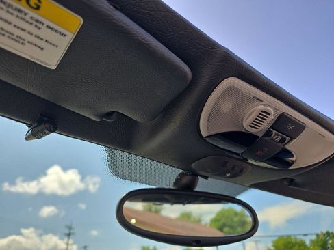 Used 2004 Mercedes-Benz SLK 320 image 23