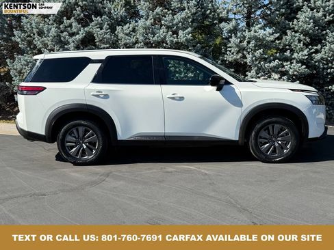Used 2024 Nissan Pathfinder S image 11