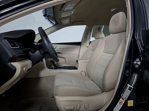 Used 2016 Toyota Camry LE image 13