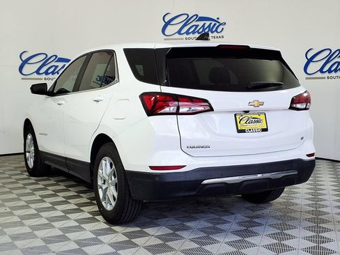 Used 2022 Chevrolet Equinox LT FWD image 2