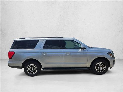 Used 2024 Ford Expedition Max XLT RWD image 4