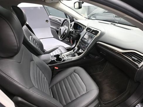 Used 2016 Ford Fusion SE w/ Equipment Group 202A FWD image 51