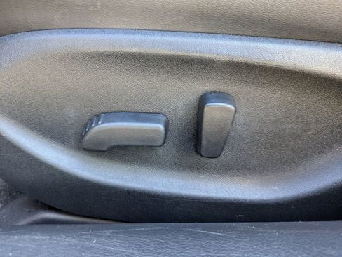 Used 2018 INFINITI Q50 Luxe w/ Cargo Package (L95) image 17