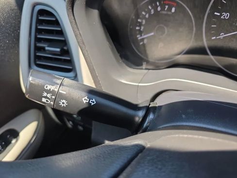 Used 2022 Honda HR-V LX image 20