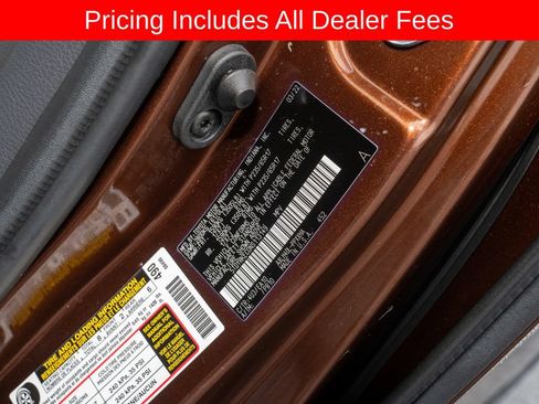 Used 2022 Toyota Sienna XLE FWD image 21