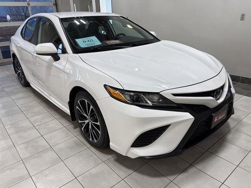 Used 2020 Toyota Camry SE image 5