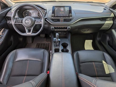 Used 2021 Nissan Altima 2.5 SR w/ SR Premium Package image 10