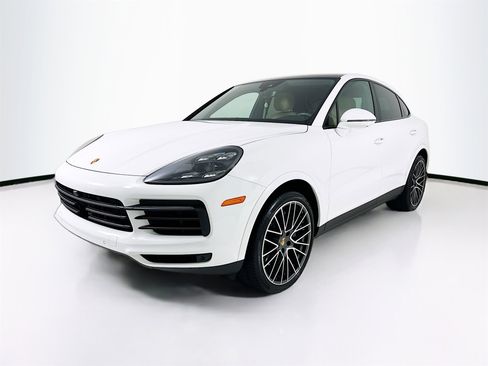 Used 2023 Porsche Cayenne S image 3