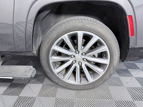 Used 2023 Jeep Grand Wagoneer L Series II image 32