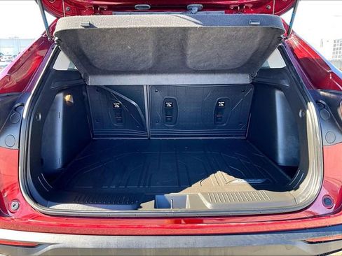 Used 2024 Chevrolet Trax ACTIV w/ Sunroof Package image 28