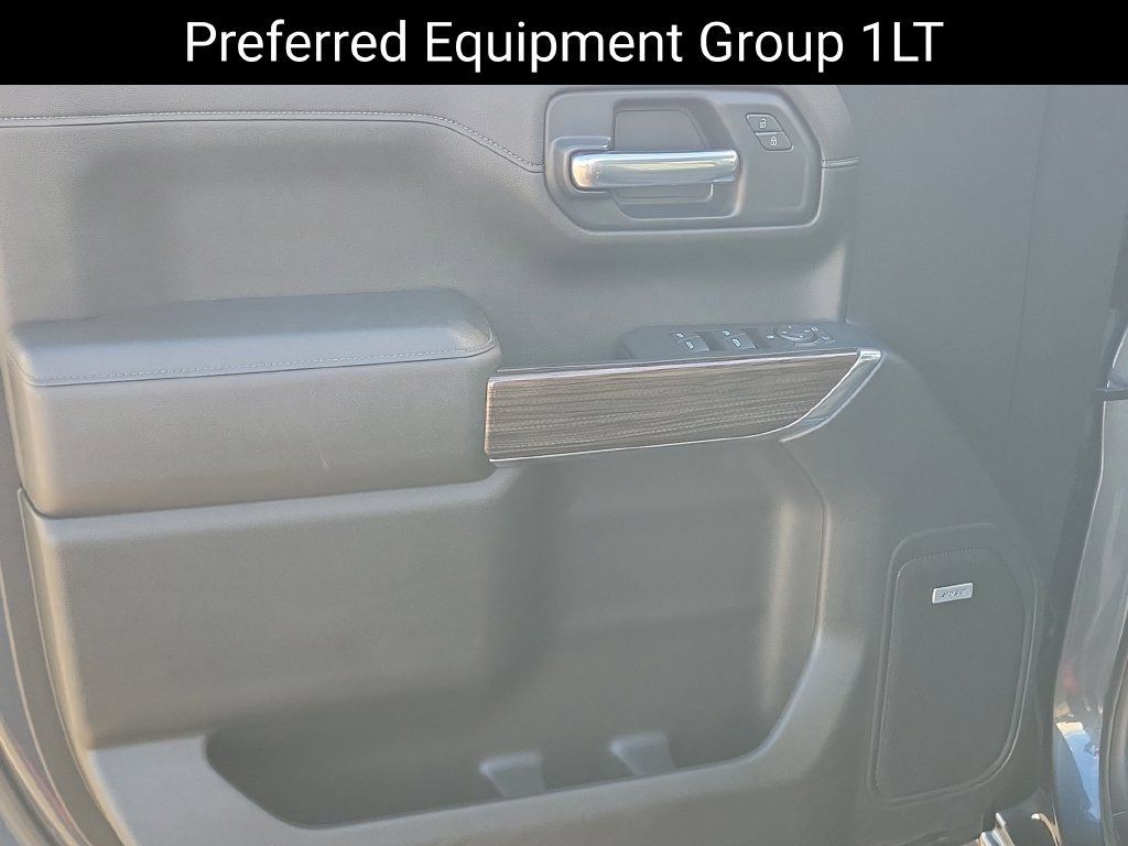 Used 2021 Chevrolet Silverado 1500 LT Trail Boss w/ Convenience Package II AWD/4WD image 9