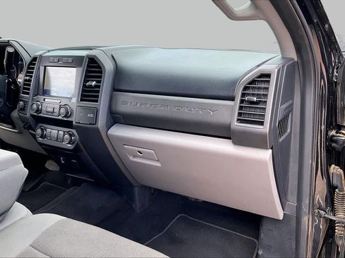 Used 2021 Ford F250 XL w/ STX Appearance Package AWD/4WD image 18