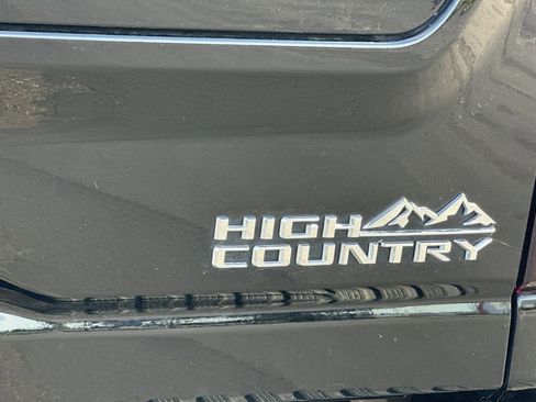Used 2024 Chevrolet Silverado 2500 High Country w/ High Country Premium Package AWD/4WD image 50